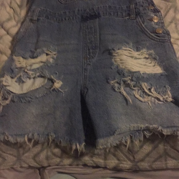 Great distressed denim overalls - Picture 2 of 5